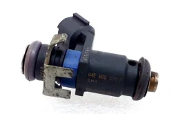 Форсунка топливная для Skoda Octavia 2015 года на фотографиях