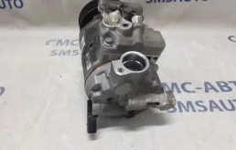 Компрессор кондиционера для Audi A4 2009 года на фотографиях