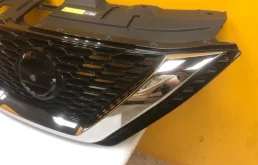 Решетка радиатора для Nissan Qashqai 2020 года на фотографиях