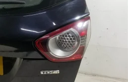 Фонарь внутренний правый для Ford Kuga 2010 года на фотографиях