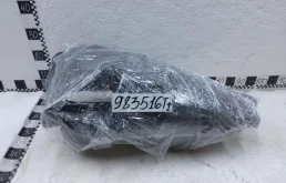 Подкрылок передний правый для Volkswagen Touareg 2015 года на фотографиях