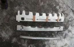 Усилитель переднего бампера для Lexus RX 2008 года на фотографиях