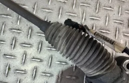 Рулевая рейка в сборе для Ford Focus 2015 года на фотографиях