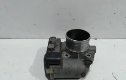 Дроссельная заслонка для Ford Focus 2014 года на фотографиях