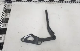 Крепление петли капота для Volkswagen Tiguan на фотографиях