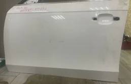 Дверь передняя левая для Audi A4 2011 года на фотографиях