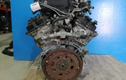 Двигатель без навесного для Nissan Fuga 2015 года на фотографиях