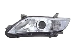 Фара левая для Toyota Camry 2010 года на фотографиях