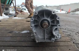 АКПП для Volkswagen Touareg 2010 года на фотографиях