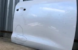 Дверь передняя правая для Toyota Land Cruiser 2021 года на фотографиях