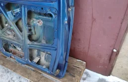 Крышка багажника для Mercedes-Benz Vito 2004 года на фотографиях