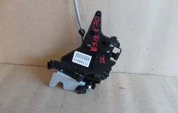 Замок двери задней правой для Volvo S40 2008 года на фотографиях