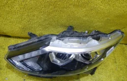 Фара левая для Nissan Qashqai 2011 года на фотографиях