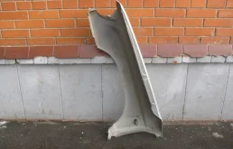 Крыло правое для Subaru Forester 2002 года на фотографиях