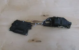 Уплотнитель передней правой двери для BMW 5er 2010 года на фотографиях