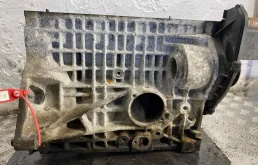 МКПП для Volkswagen Golf 2003 года на фотографиях