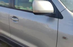 Двери для Toyota Land Cruiser 2004 года на фотографиях