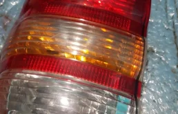 Фонарь правый для Toyota Land Cruiser 2003 года на фотографиях