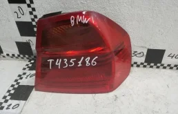 Фонарь внутренний правый для BMW 3er 2010 года на фотографиях