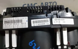 Приборная панель для Mercedes-Benz C class 2009 года на фотографиях