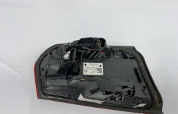 Фонарь правый для BMW 3er 2018 года на фотографиях