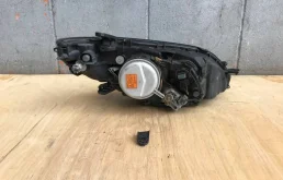 Фары для Subaru Legacy 2008 года на фотографиях