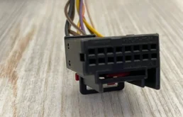 Зеркало боковое левое для Volkswagen Touareg 2013 года на фотографиях