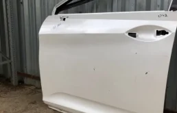 Дверь передняя левая для Lexus RX 2022 года на фотографиях