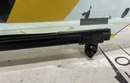 Стекло двери переднее левое для Lexus RX 2016 года на фотографиях