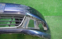 Бампер для Volkswagen Polo 2009 года на фотографиях