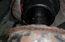 Карданный вал задний для Volkswagen Touareg 2004 года на фотографиях