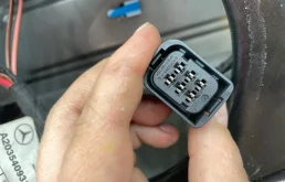 Дверь багажника для Mercedes-Benz C class 2005 года на фотографиях