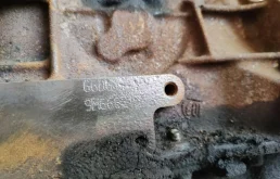 Двигатель без навесного для Ford Kuga 2012 года на фотографиях