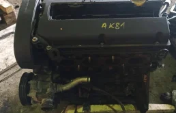 Двигатель без навесного для Opel Astra 2015 года на фотографиях