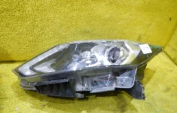Фара левая для Nissan Qashqai 2011 года на фотографиях