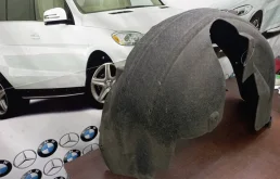 Подкрылок передний левый для BMW 5er 2013 года на фотографиях