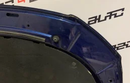 Капот для Volkswagen Passat 2007 года на фотографиях