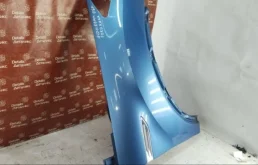 Крыло правое для Ford Kuga 2008 года на фотографиях