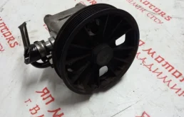 Насос ГУР для Volvo XC90 2003 года на фотографиях