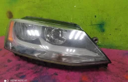 Фара ксенон левая для Volkswagen Jetta 2015 года на фотографиях