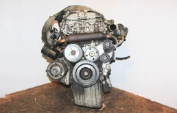 Двигатель без навесного для SsangYong Rexton 2016 года на фотографиях