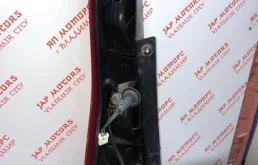 Фонарь правый для Nissan X-Trail 2008 года на фотографиях