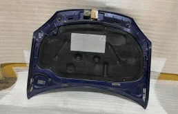 Капот для Volkswagen Jetta 2007 года на фотографиях