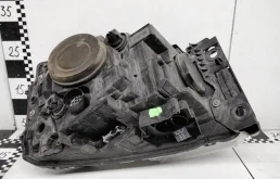 Фары для Land Rover Discovery 2014 года на фотографиях