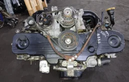 Двигатель без навесного для Subaru Legacy 2015 года на фотографиях