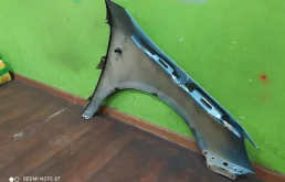 Крыло левое для Skoda Fabia 2011 года на фотографиях