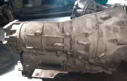 Двигатель без навесного для BMW 5er 2017 года на фотографиях