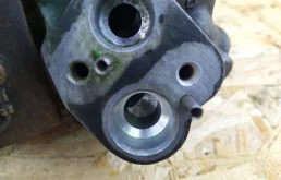 Компрессор кондиционера для Toyota Land Cruiser 2000 года на фотографиях