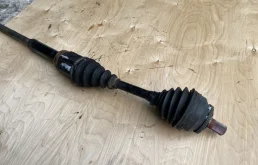 Привод передний правый для Volvo XC70 2005 года на фотографиях