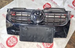 Решетка радиатора для Volkswagen Jetta 2009 года на фотографиях